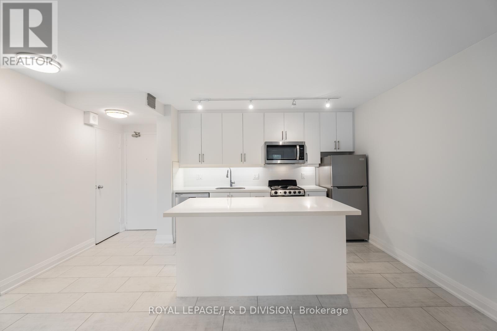 26 - 494 Avenue Road, Toronto, Ontario  M4V 2J5 - Photo 7 - C12431844