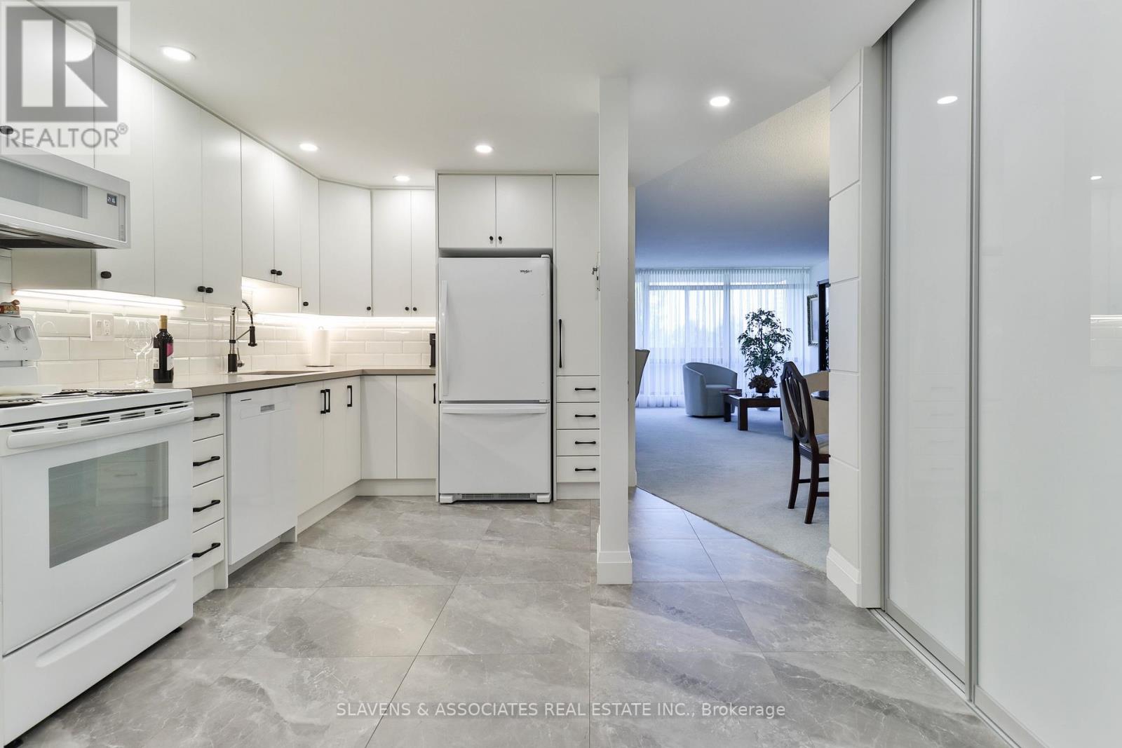 403 - 3300 Don Mills Road, Toronto, Ontario  M2J 4X7 - Photo 4 - C12431868