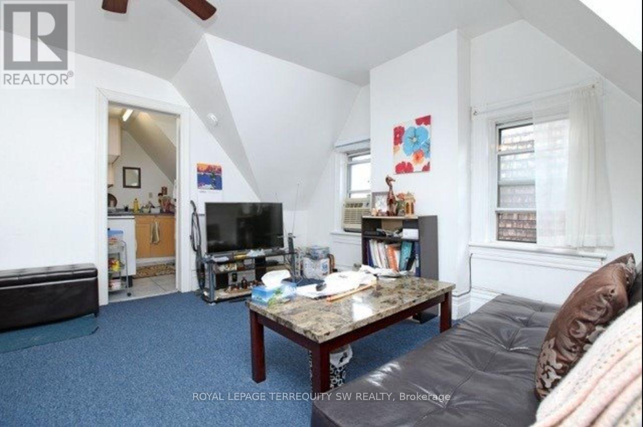 N - 536 Huron Street, Toronto, Ontario  M5R 2R7 - Photo 3 - C12431902
