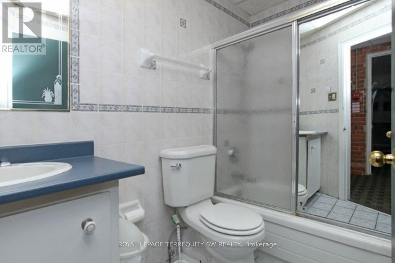 N - 536 Huron Street, Toronto, Ontario  M5R 2R7 - Photo 9 - C12431902