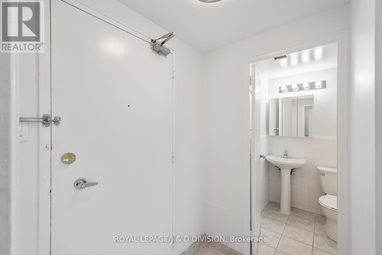125 - 494 Avenue Road, Toronto, Ontario  M4V 2J5 - Photo 14 - C12431915