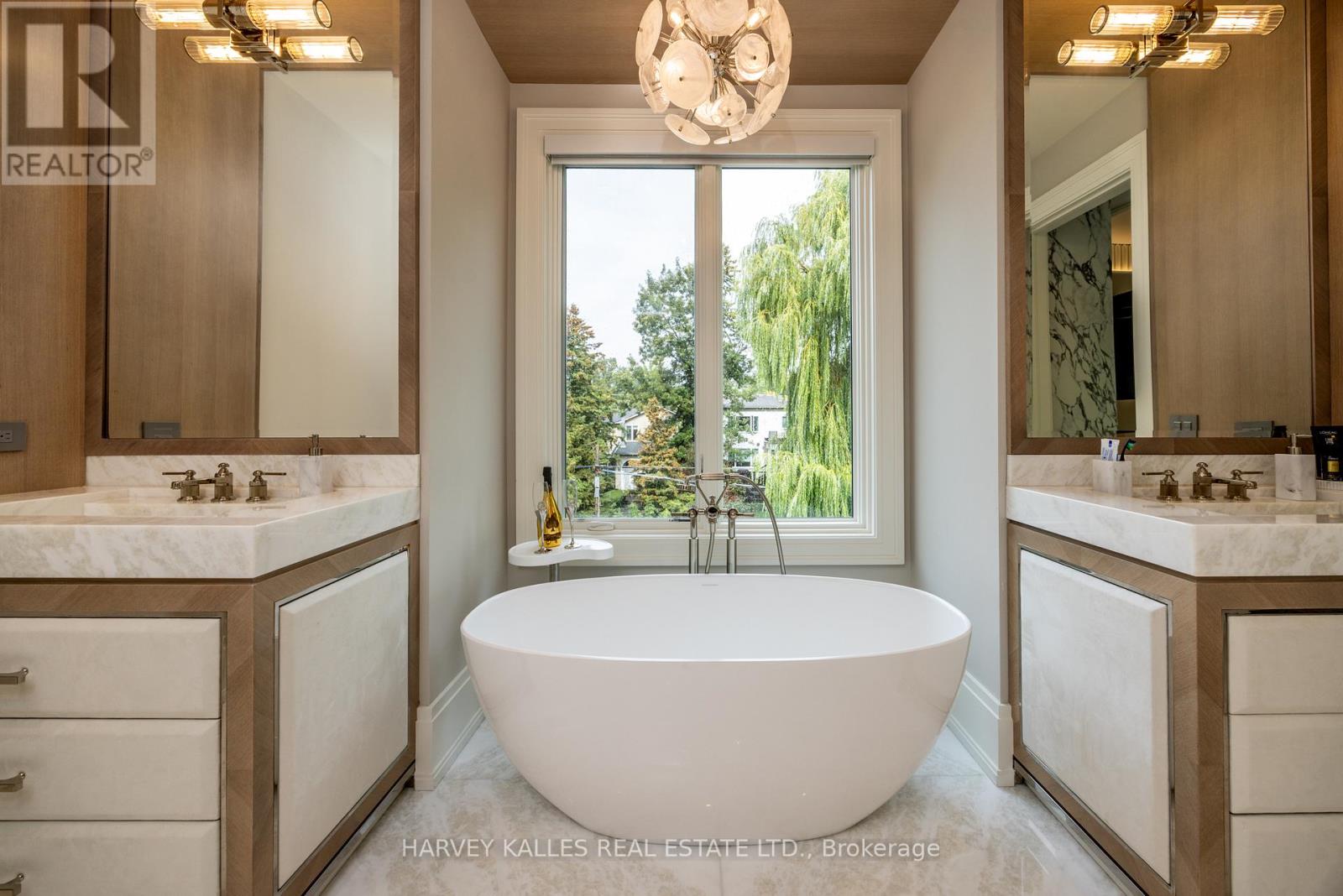 508 St Germain Avenue, Toronto, Ontario  M5M 1X2 - Photo 31 - C12431951
