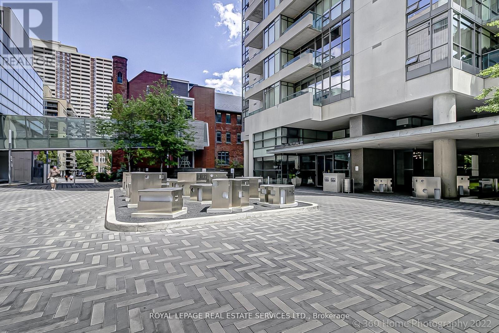 2806 - 281 Mutual Street, Toronto, Ontario  M4Y 3C4 - Photo 16 - C12431953