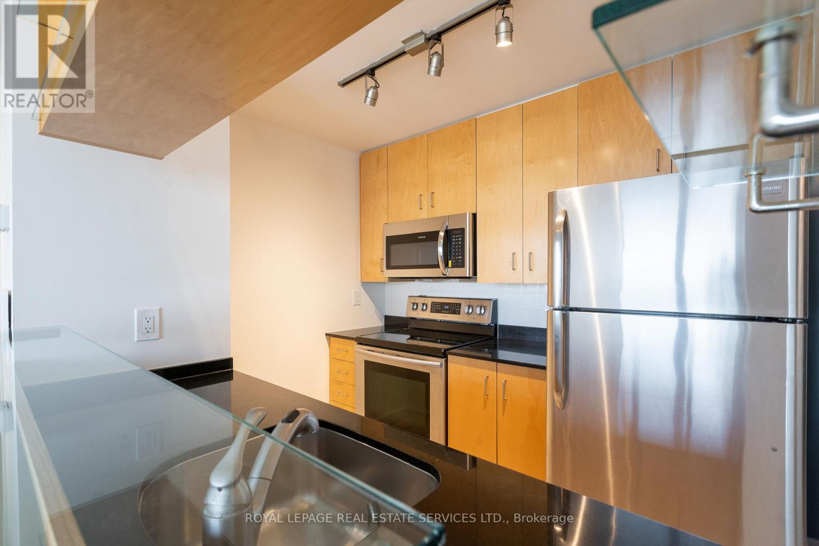2806 - 281 Mutual Street, Toronto, Ontario  M4Y 3C4 - Photo 3 - C12431953