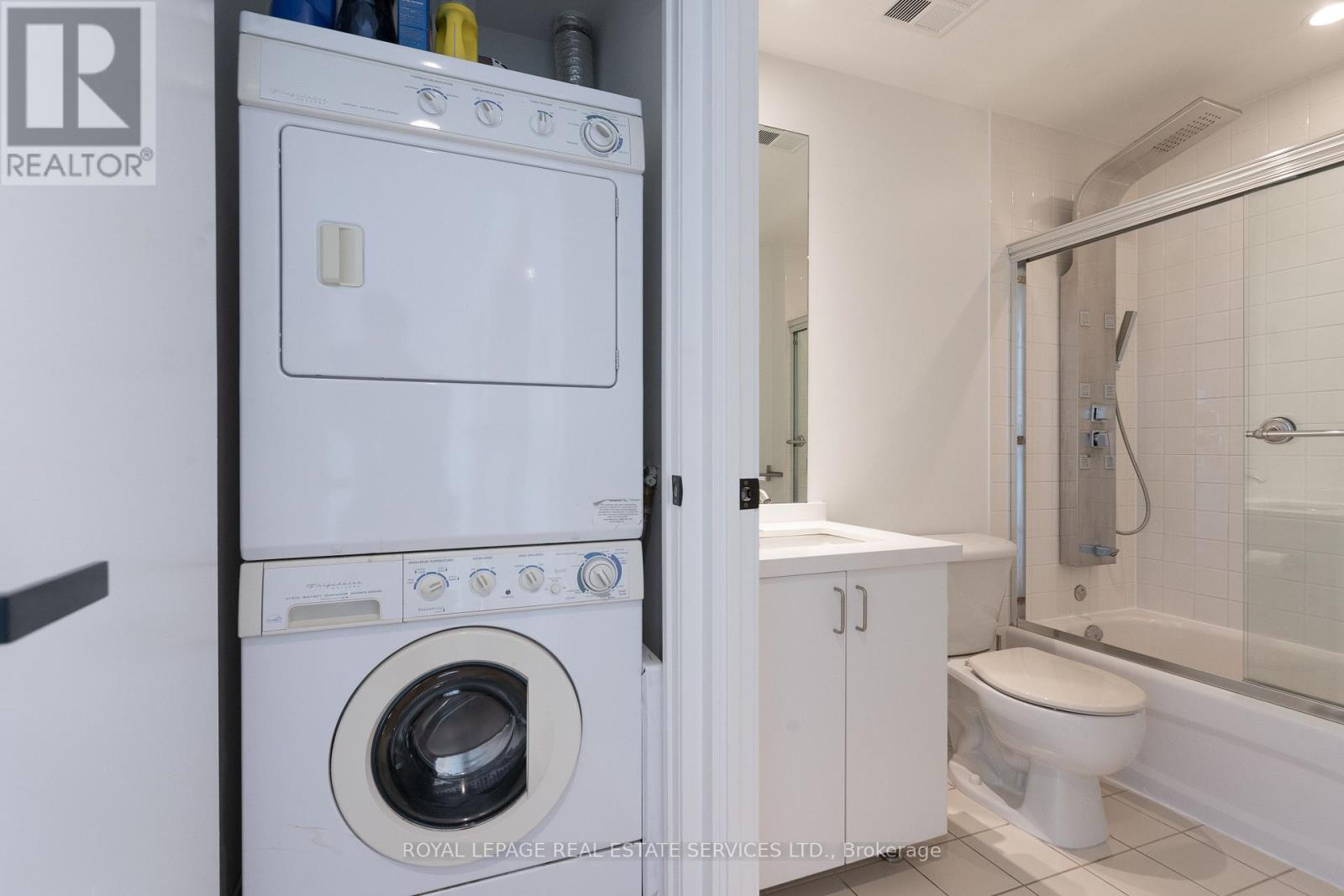 2806 - 281 Mutual Street, Toronto, Ontario  M4Y 3C4 - Photo 8 - C12431953