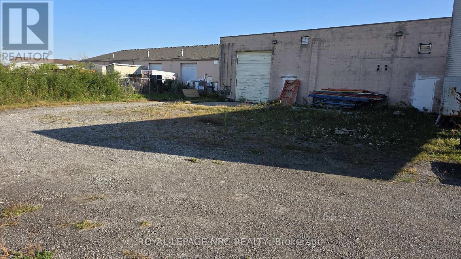 12-18 Clark Street S, Welland (Broadway), Ontario  L3B 5W6 - Photo 15 - X12432038