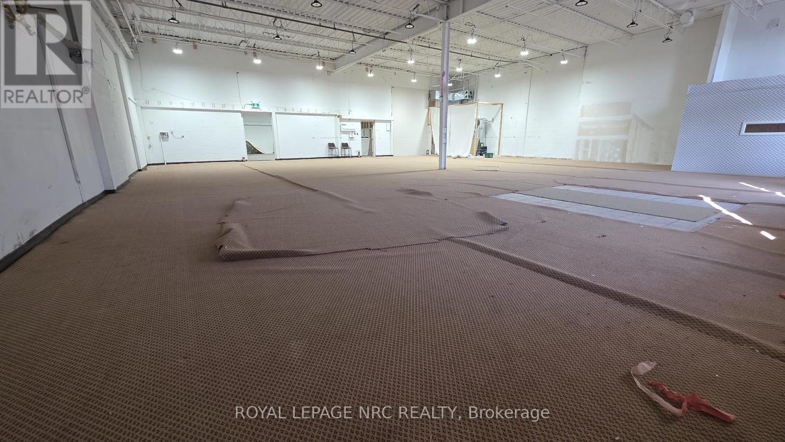 12-18 Clark Street S, Welland (Broadway), Ontario  L3B 5W6 - Photo 16 - X12432038