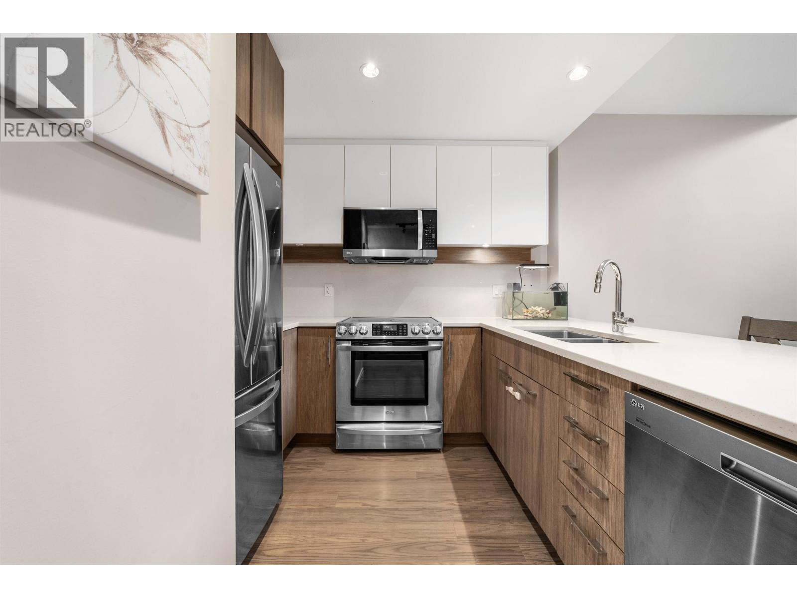 106 958 Ridgeway Avenue, Coquitlam, British Columbia  V3K 0C5 - Photo 7 - R3053034