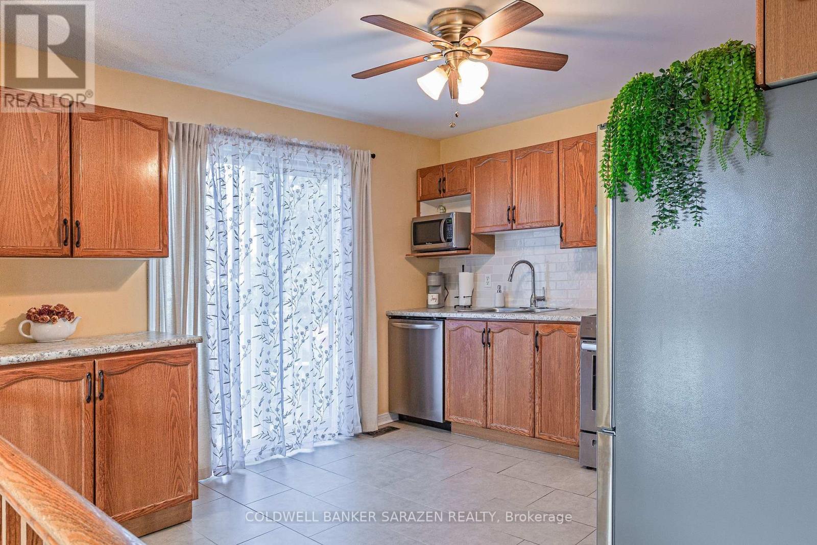 28 Landrigan Street, Arnprior, Ontario  K7S 2S6 - Photo 8 - X12366005