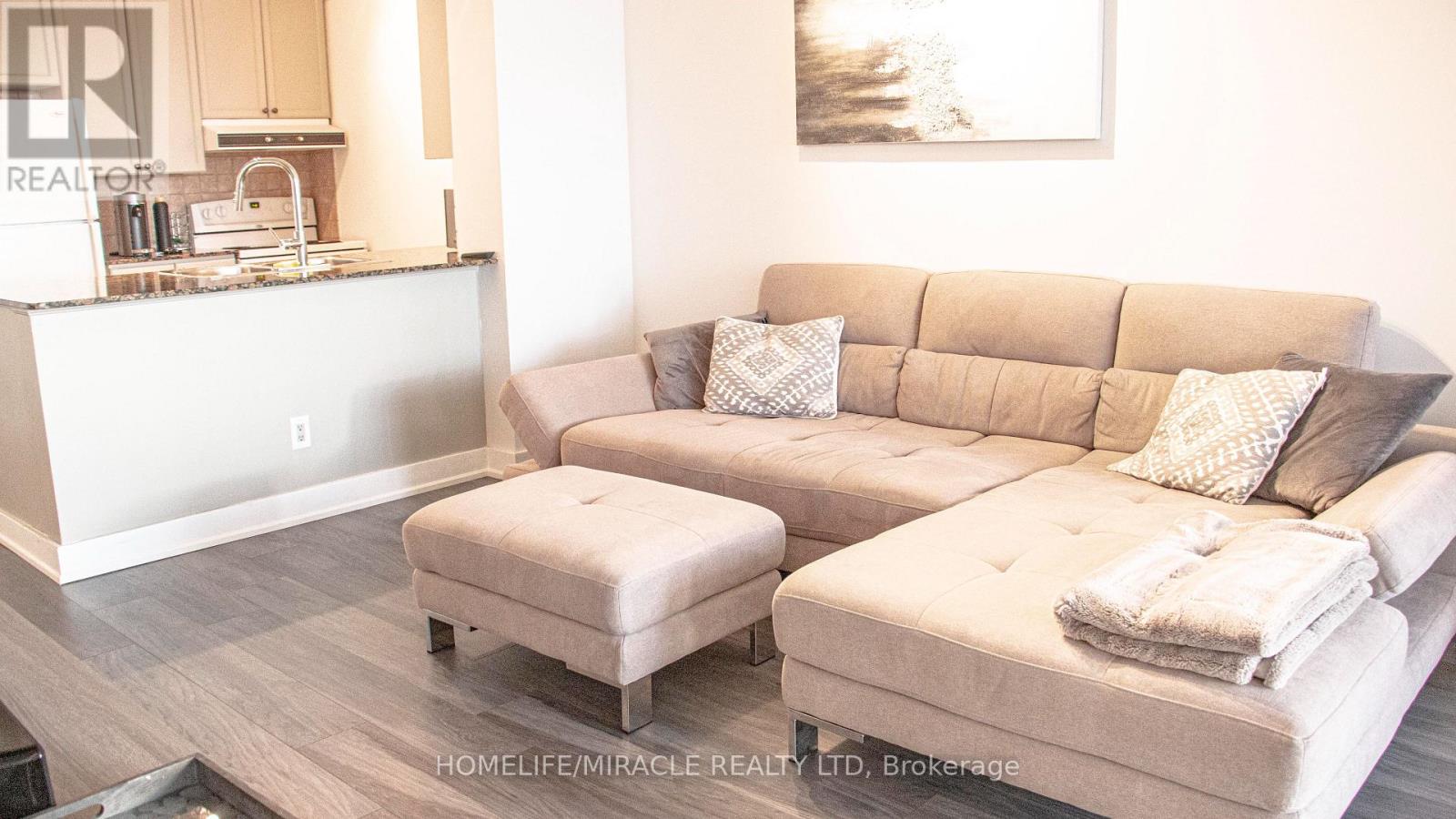 1302 - 83 Borough Drive, Toronto, Ontario  M1P 5E4 - Photo 3 - E12431807