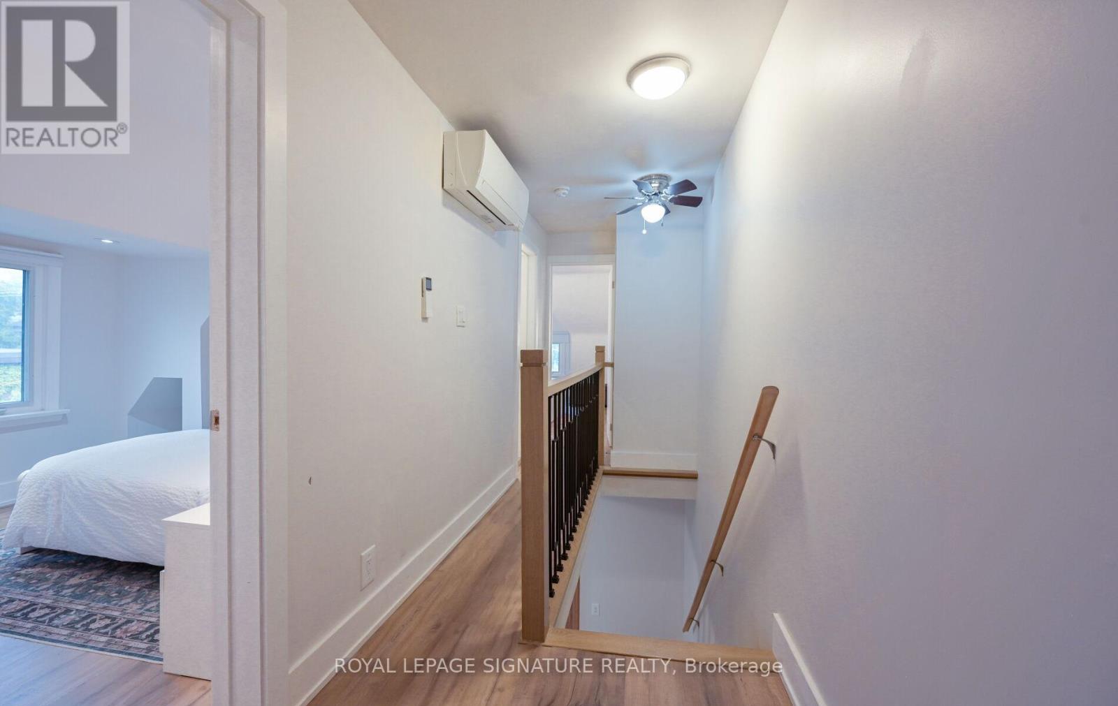 Upper - 466 Pape Avenue, Toronto, Ontario  M4K 3P7 - Photo 16 - E12431827