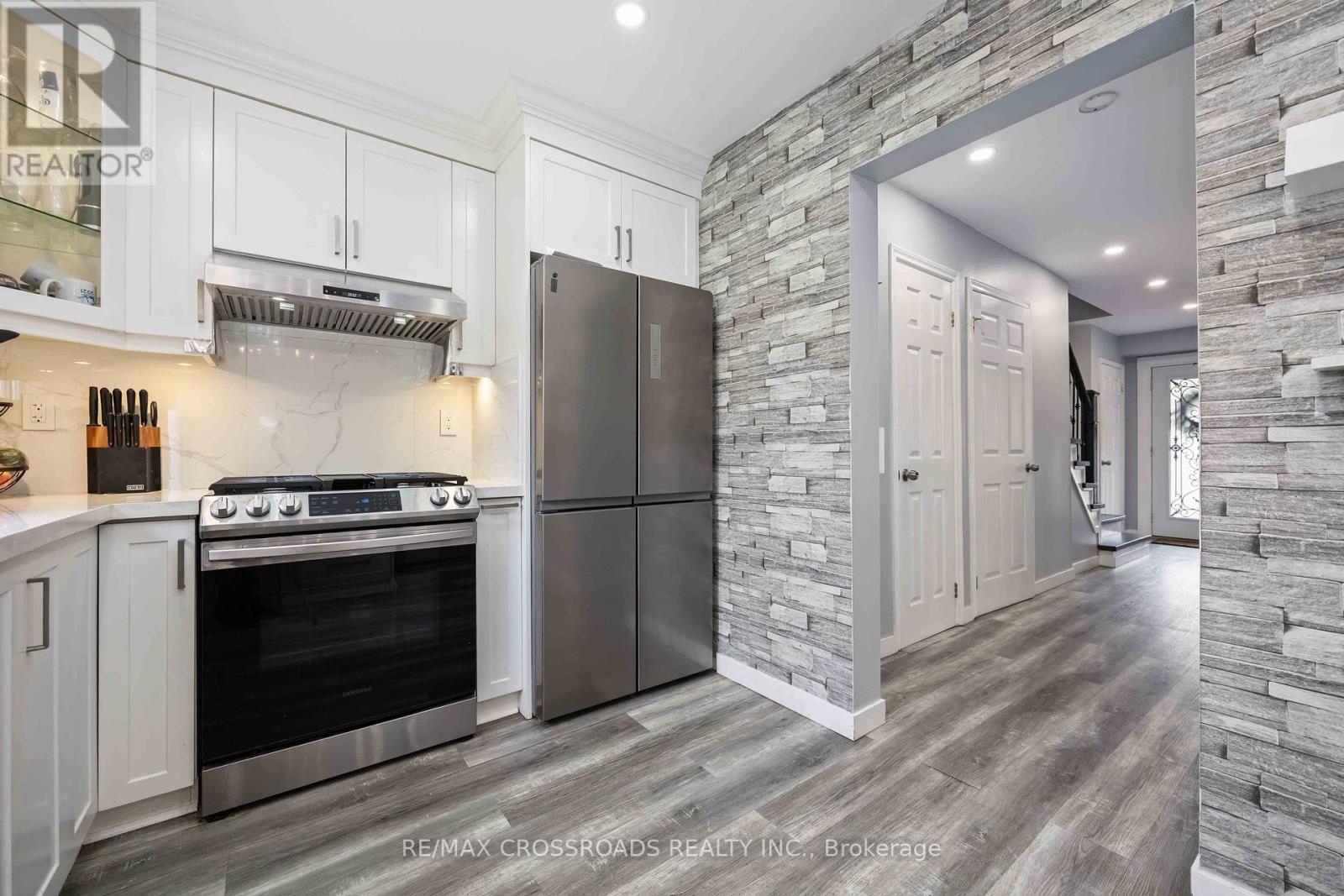 160 Large Crescent, Ajax, Ontario  L1T 2S4 - Photo 15 - E12431856