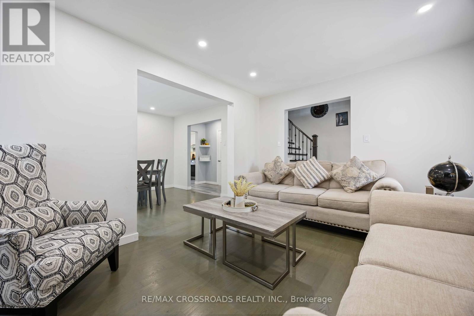 160 Large Crescent, Ajax, Ontario  L1T 2S4 - Photo 6 - E12431856