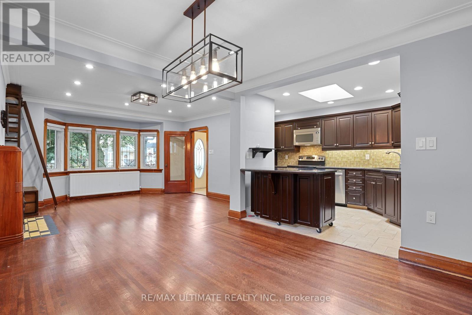 25 Fairside Avenue, Toronto, Ontario  M4C 3G8 - Photo 4 - E12431862