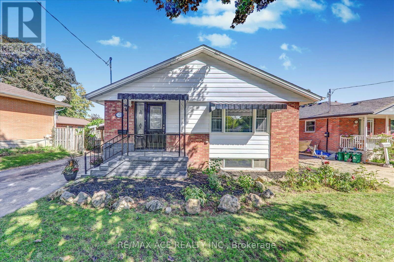 571 Farewell Street, Oshawa, Ontario  L1H 6M9 - Photo 1 - E12431909