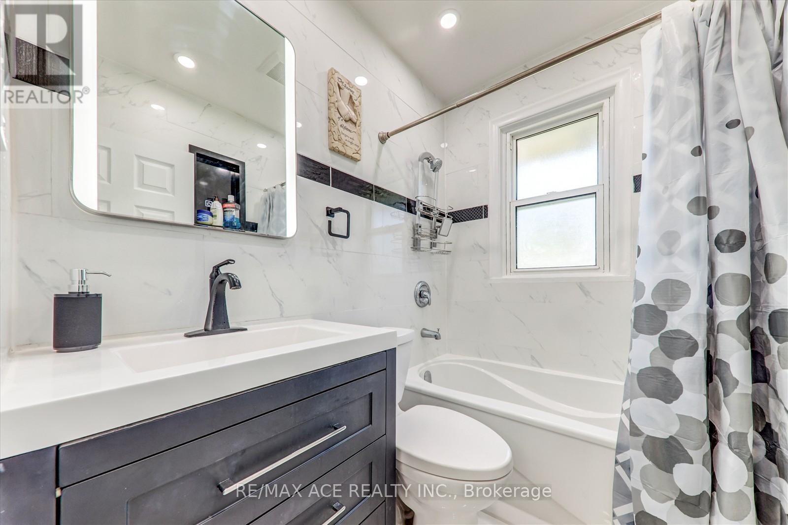 571 Farewell Street, Oshawa, Ontario  L1H 6M9 - Photo 19 - E12431909