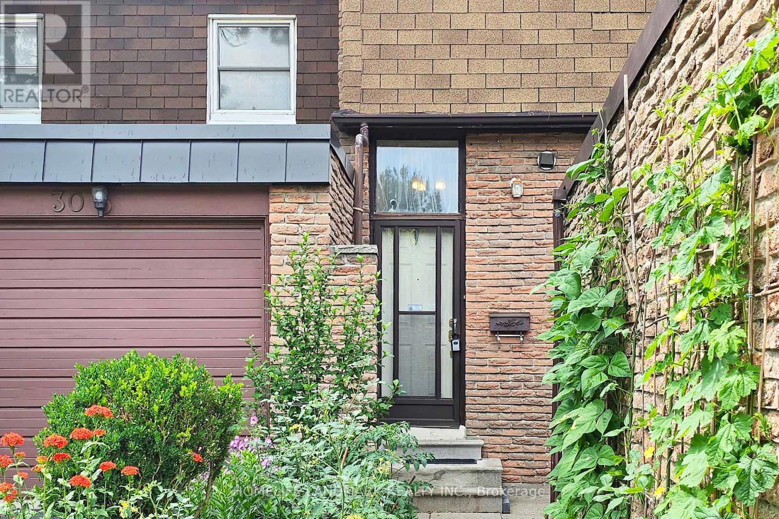32 L'amoreaux Drive, Toronto, Ontario  M1W 2L9 - Photo 3 - E12431921