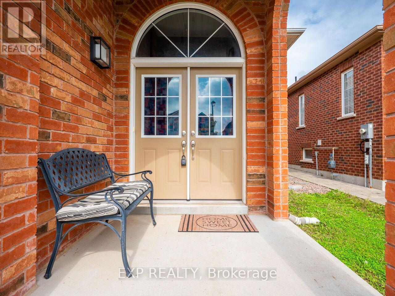 856 Wrenwood Drive, Oshawa, Ontario  L1K 0Y1 - Photo 3 - E12431949
