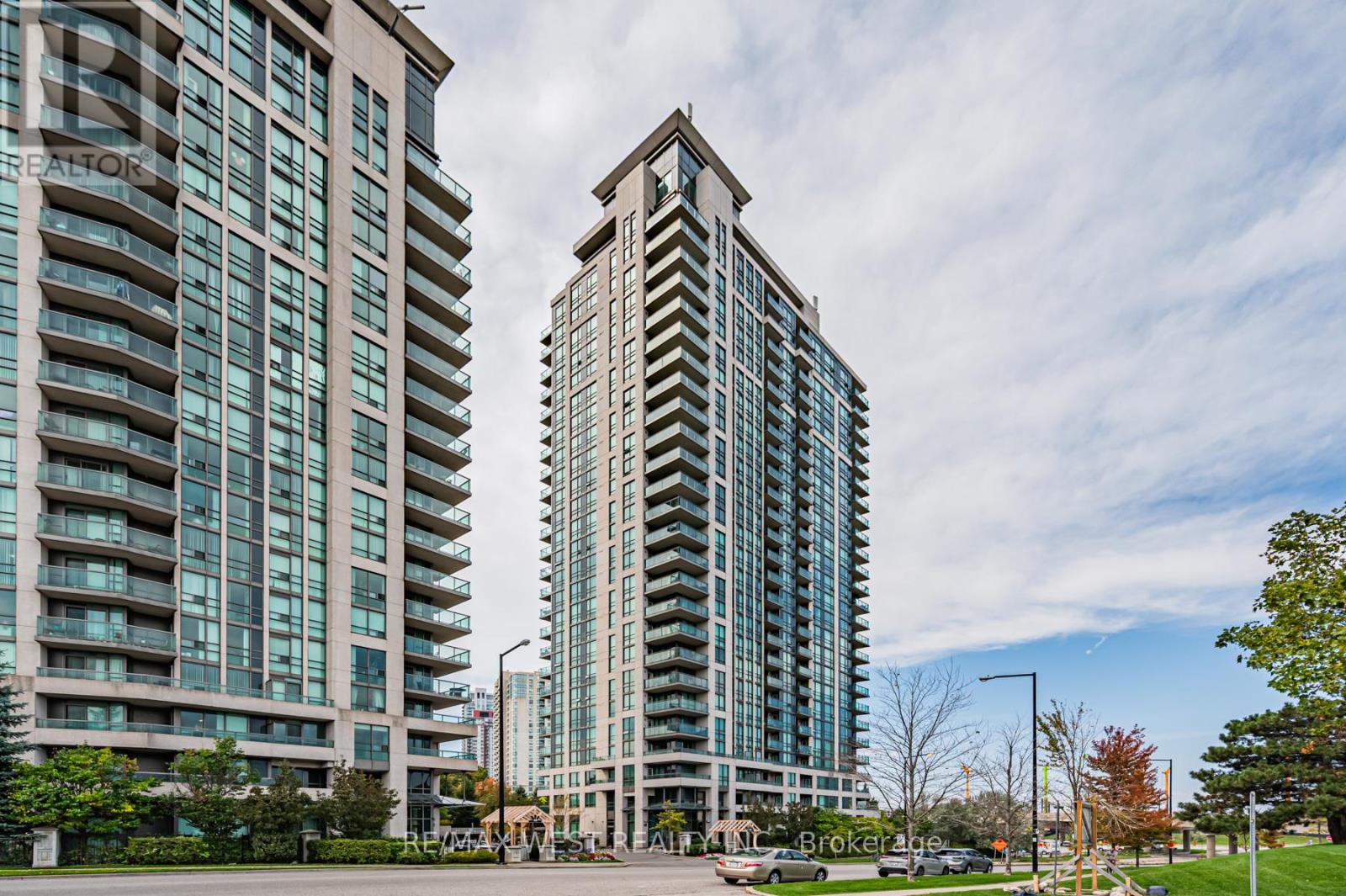 803 - 88 GRANGEWAY AVENUE, Toronto, Ontario