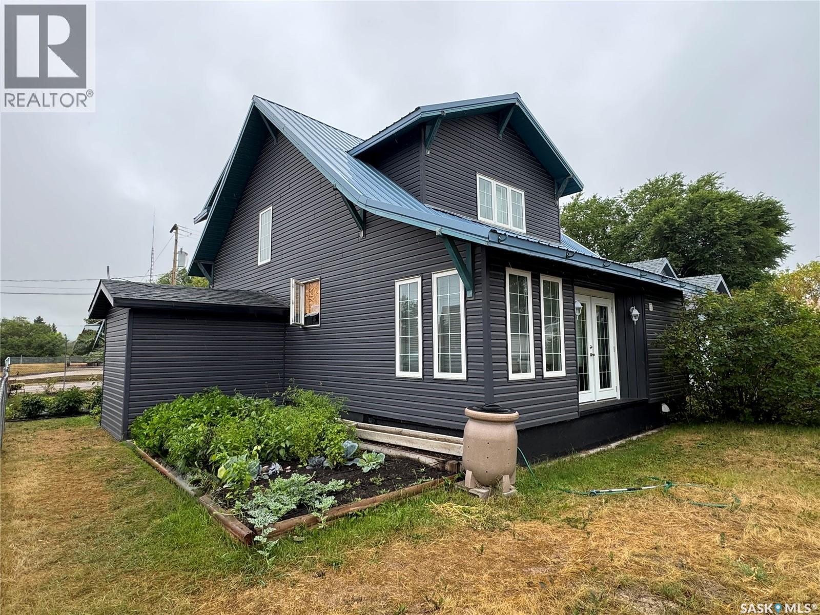 415 Prince Street, Hudson Bay, Saskatchewan  S0E 0Y0 - Photo 2 - SK014748
