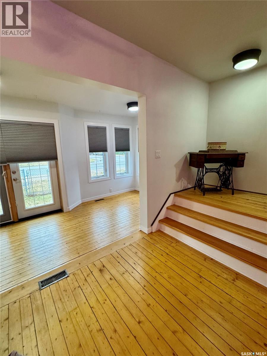 415 Prince Street, Hudson Bay, Saskatchewan  S0E 0Y0 - Photo 4 - SK014748