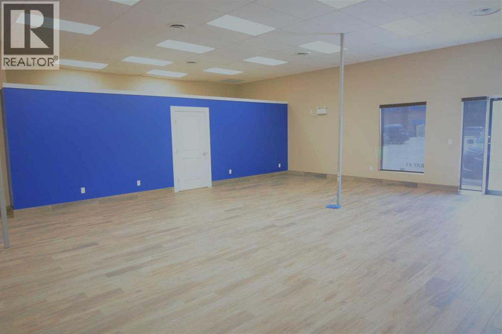1, 1370 Robinson Avenue, Penhold, Alberta  T0M 1R0 - Photo 4 - A2175024