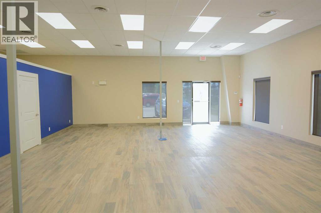 1, 1370 Robinson Avenue, Penhold, Alberta  T0M 1R0 - Photo 8 - A2175024