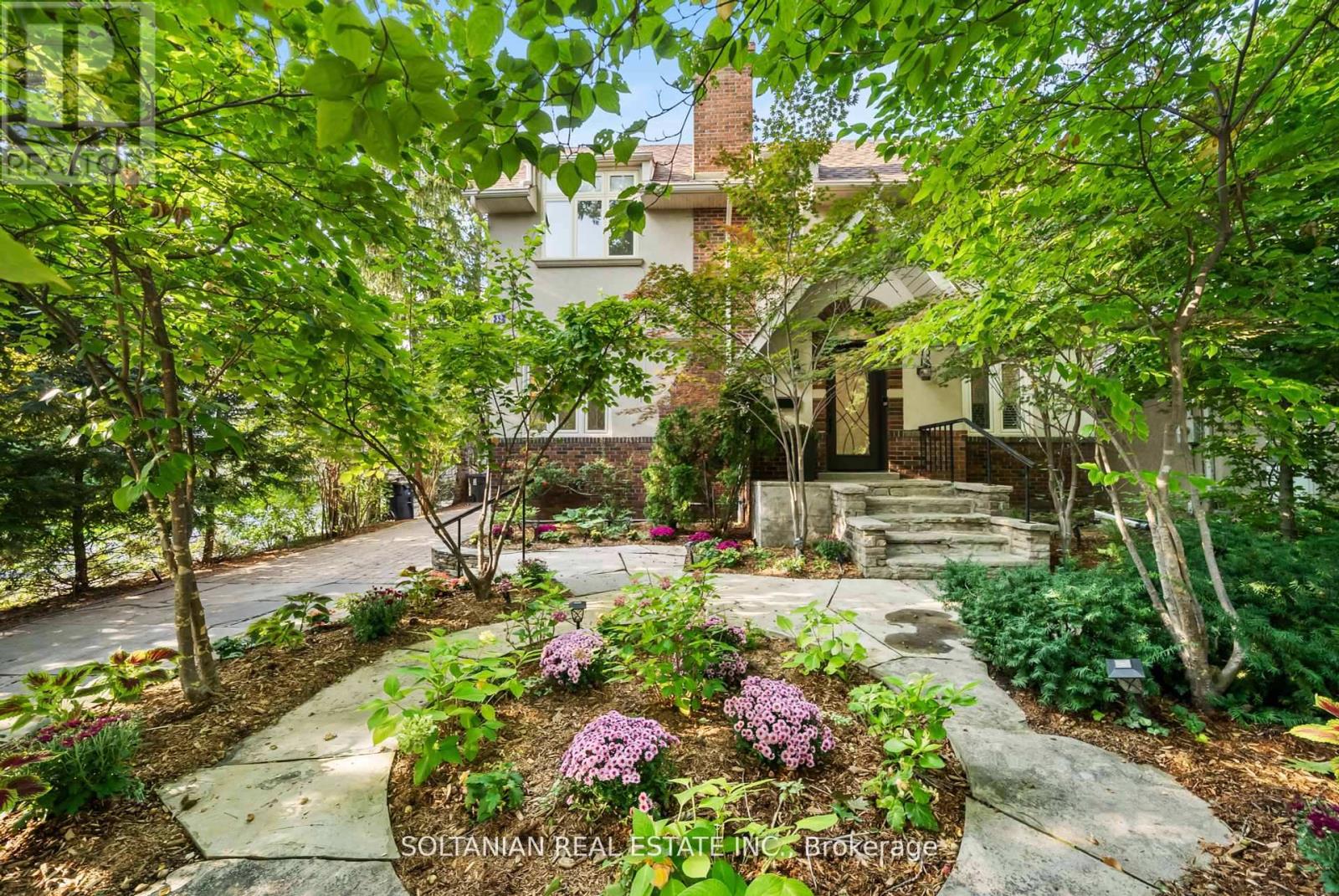 32 Beechwood Avenue, Toronto, Ontario  M2L 1J1 - Photo 38 - C12430621
