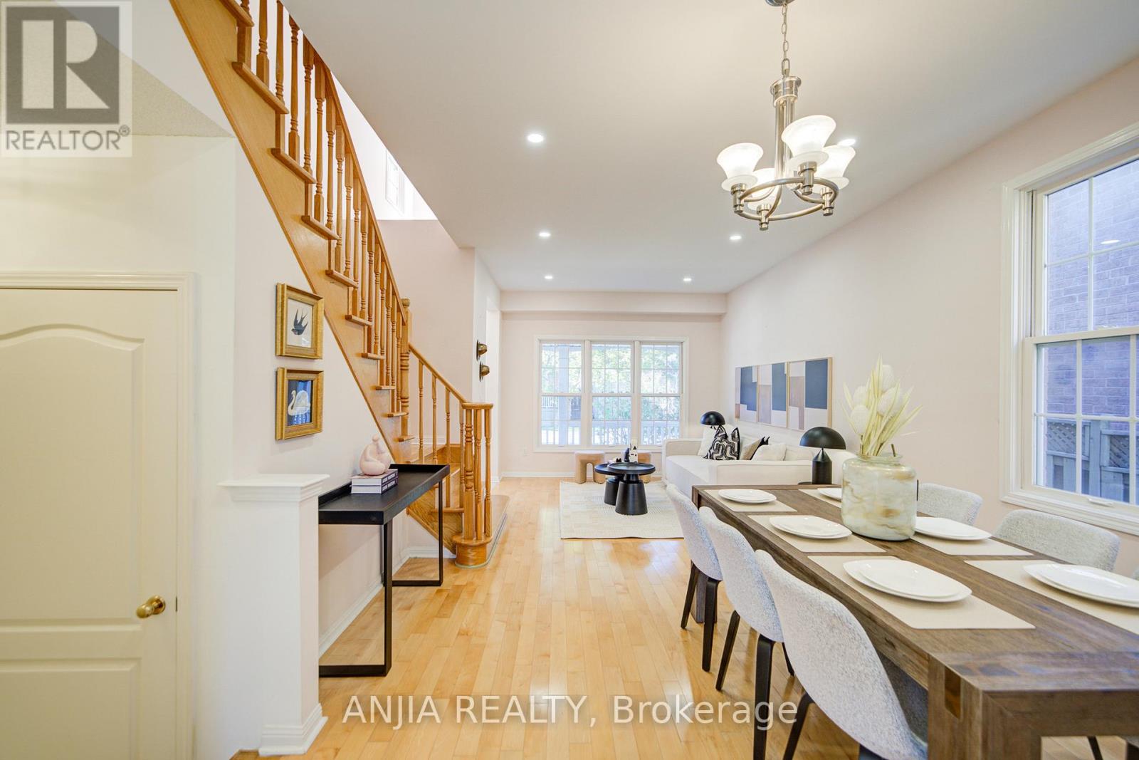 131 Winston Castle Drive, Markham, Ontario  L6C 2G7 - Photo 16 - N12431833