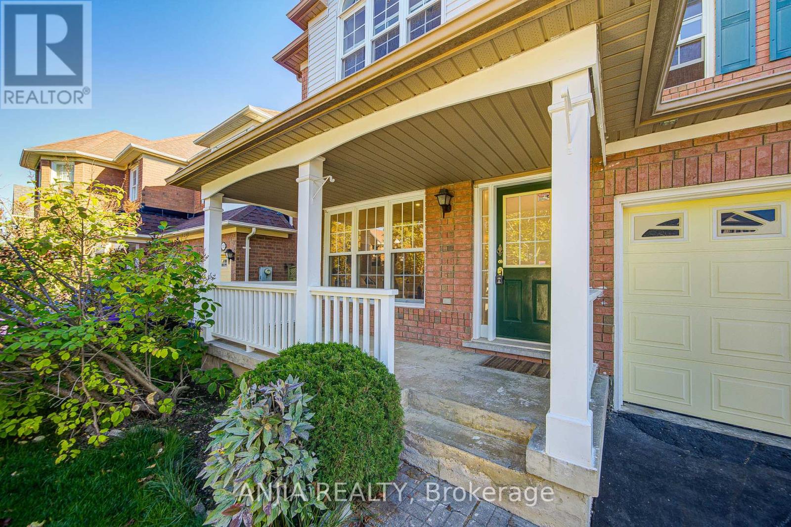 131 Winston Castle Drive, Markham, Ontario  L6C 2G7 - Photo 2 - N12431833