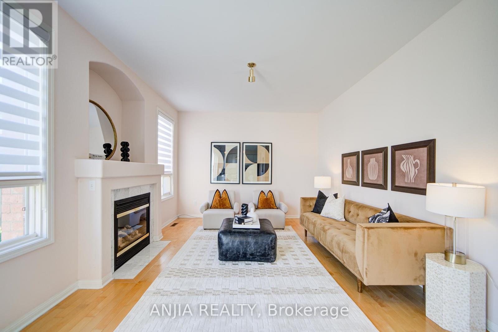 131 Winston Castle Drive, Markham, Ontario  L6C 2G7 - Photo 23 - N12431833