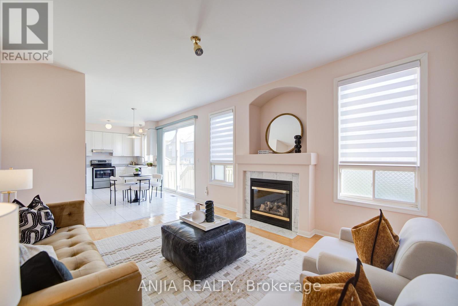 131 Winston Castle Drive, Markham, Ontario  L6C 2G7 - Photo 26 - N12431833