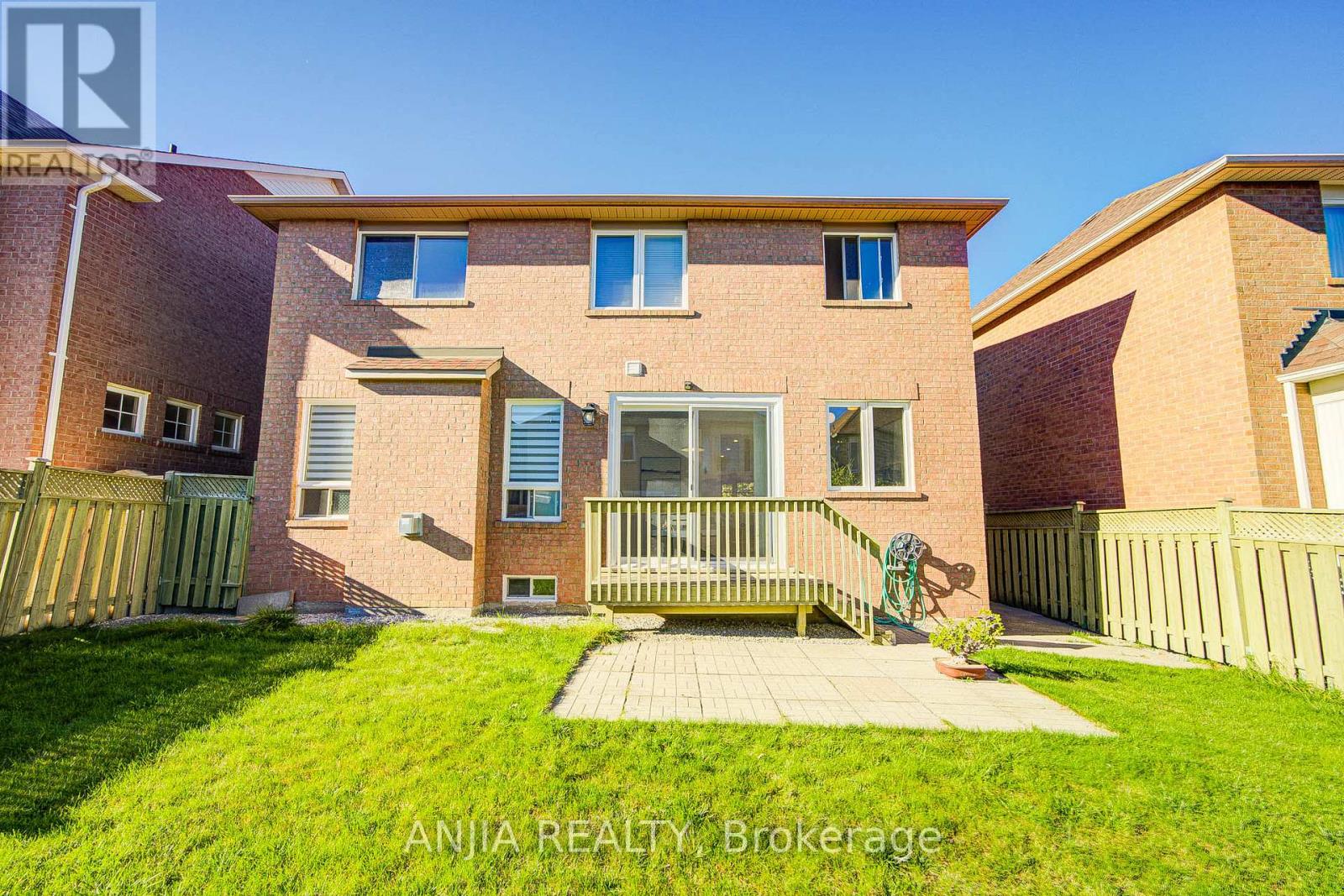 131 Winston Castle Drive, Markham, Ontario  L6C 2G7 - Photo 48 - N12431833
