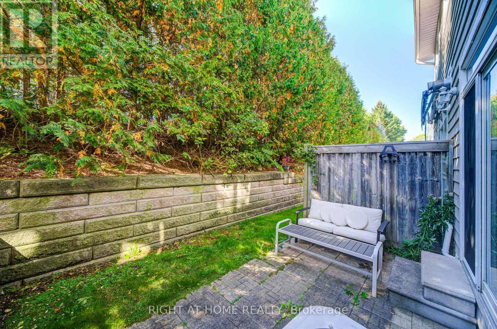 24 - 1008 On Bogart Circle, Newmarket, Ontario  L3Y 8T4 - Photo 46 - N12431859