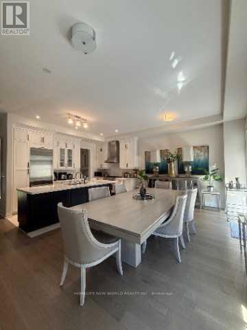 15 West Village Lane, Markham, Ontario  L6C 1K4 - Photo 10 - N12431905