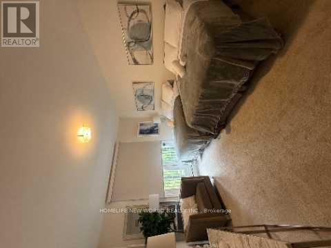 15 West Village Lane, Markham, Ontario  L6C 1K4 - Photo 24 - N12431905