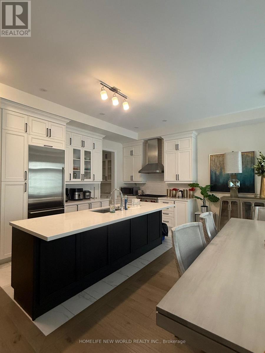 15 West Village Lane, Markham, Ontario  L6C 1K4 - Photo 4 - N12431905