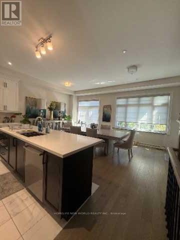 15 West Village Lane, Markham, Ontario  L6C 1K4 - Photo 7 - N12431905