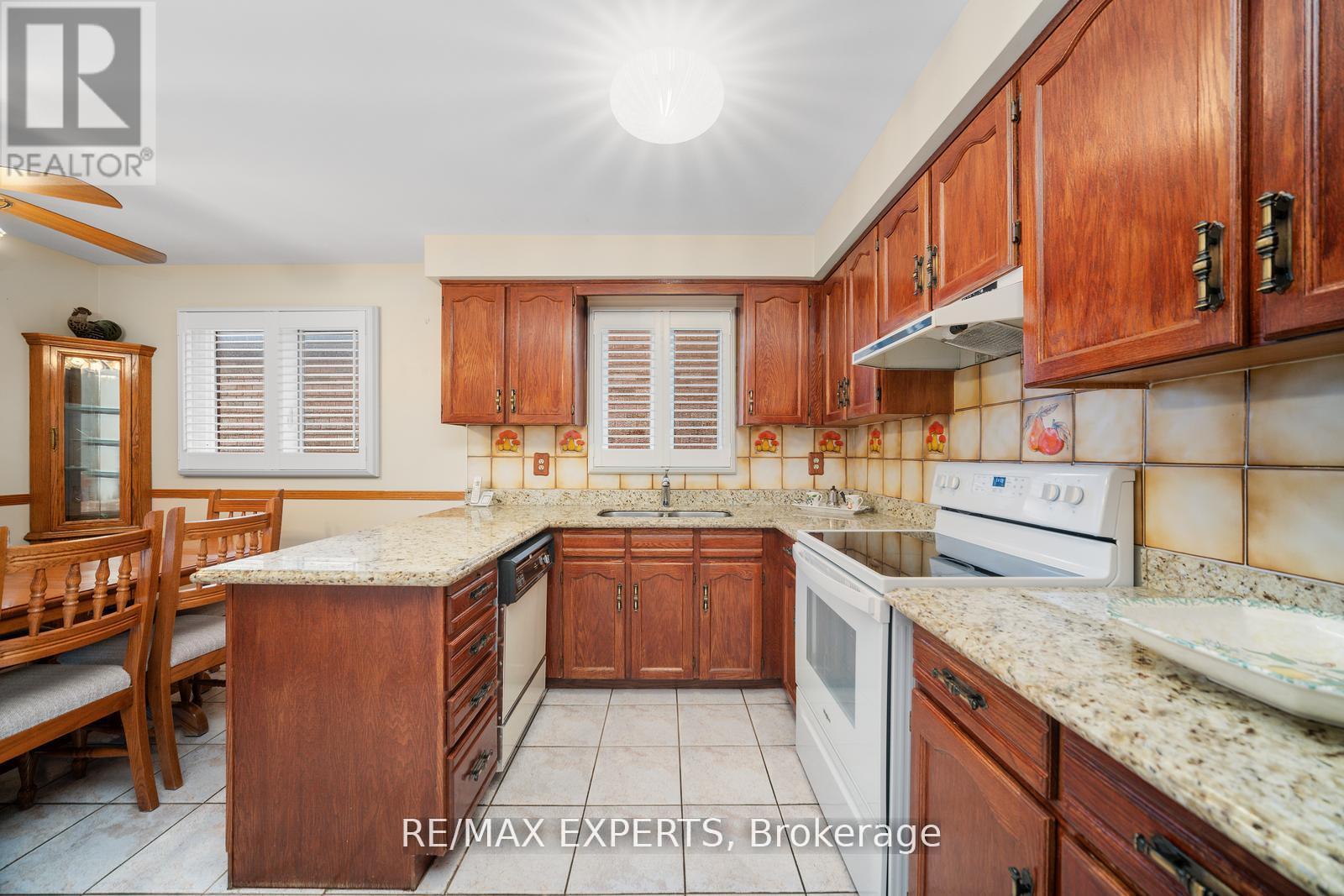 9 Richbell Street, Vaughan, Ontario  L4J 5W5 - Photo 13 - N12431906