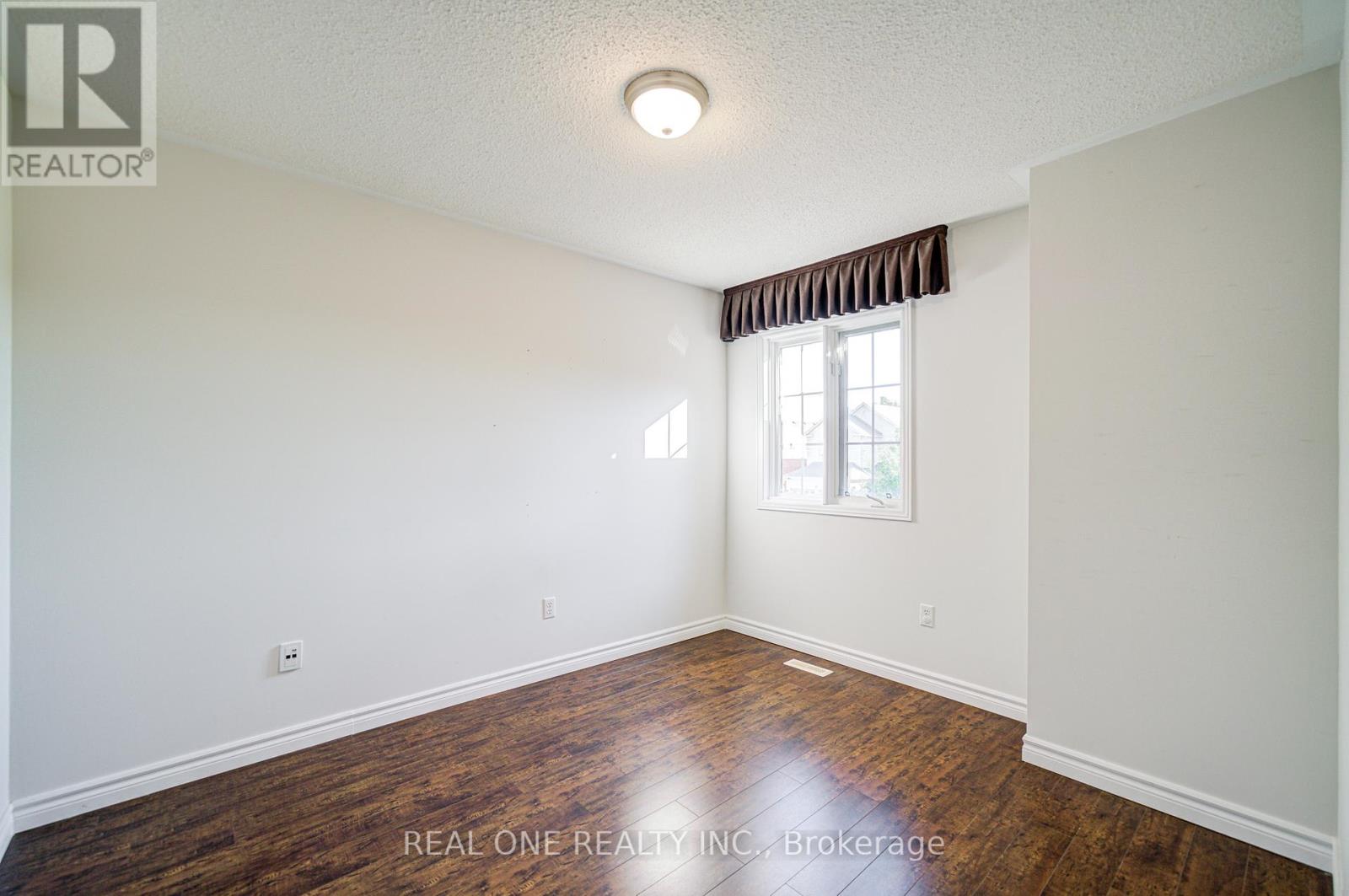 32 Frobisher Street, Richmond Hill, Ontario  L4B 4H7 - Photo 29 - N12431912