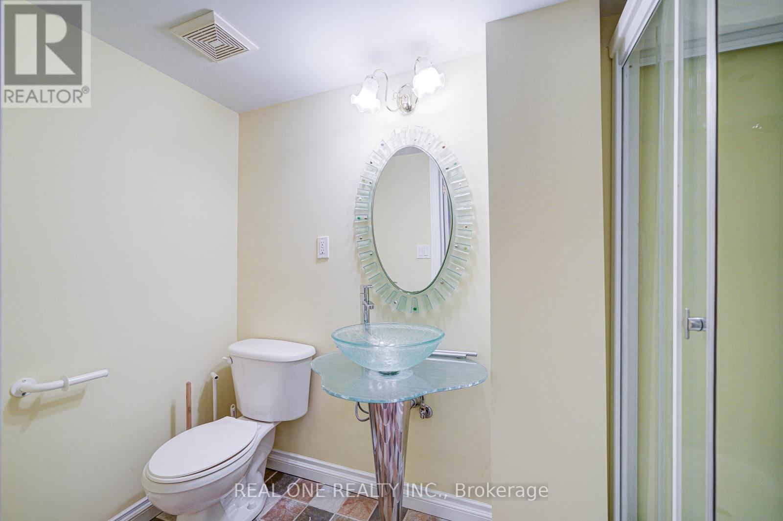 32 Frobisher Street, Richmond Hill, Ontario  L4B 4H7 - Photo 37 - N12431912