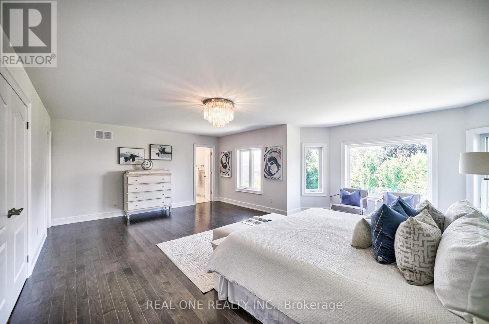 26 Clarendon Drive, Richmond Hill, Ontario  L4B 3Z5 - Photo 24 - N12431927