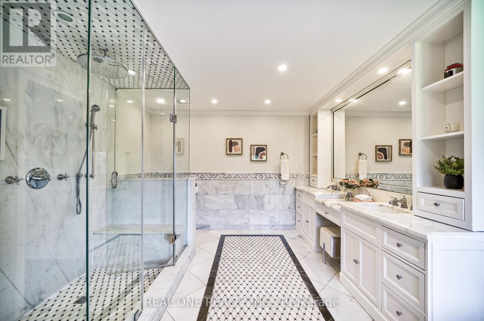 26 Clarendon Drive, Richmond Hill, Ontario  L4B 3Z5 - Photo 28 - N12431927