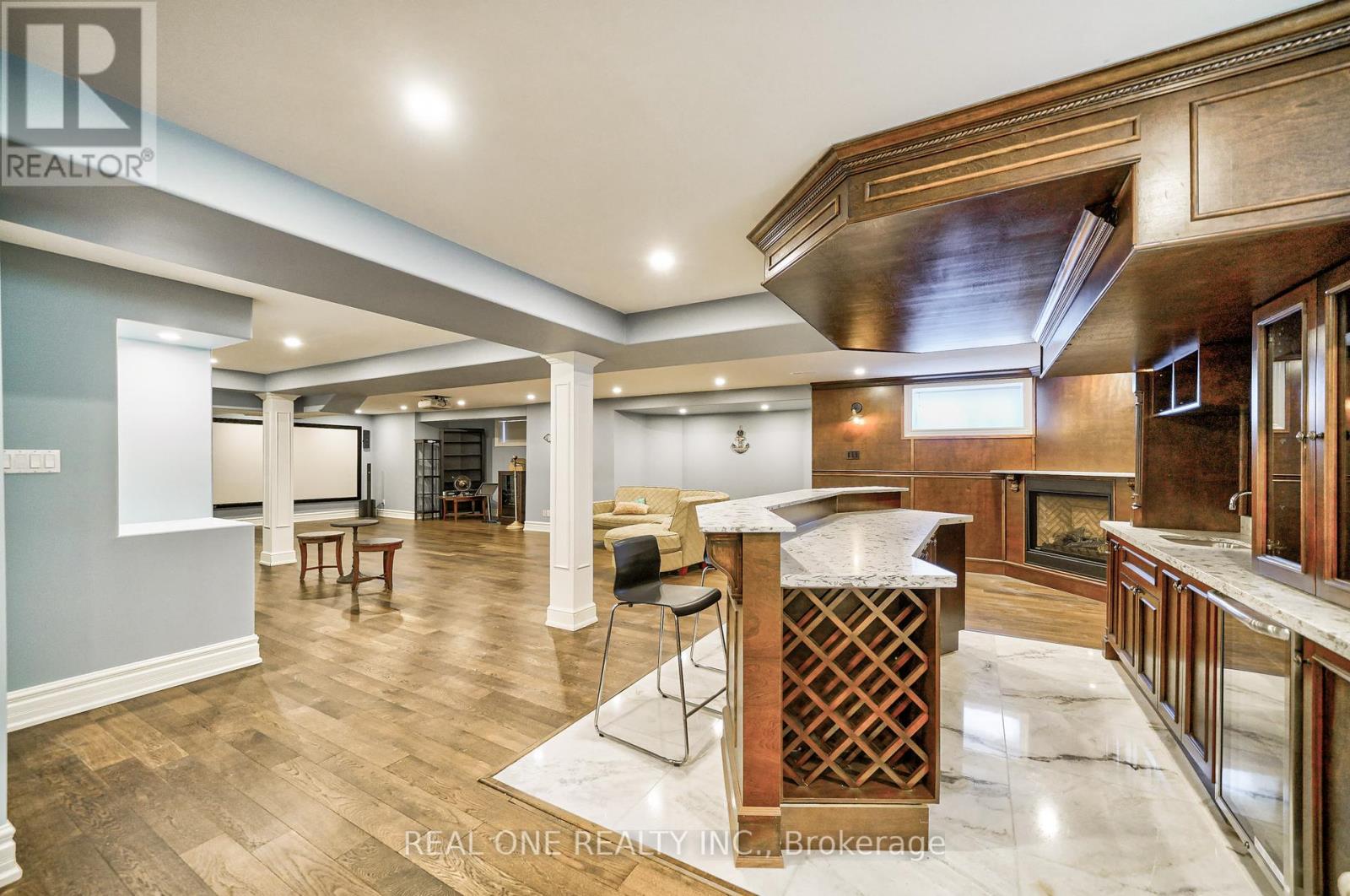 26 Clarendon Drive, Richmond Hill, Ontario  L4B 3Z5 - Photo 36 - N12431927