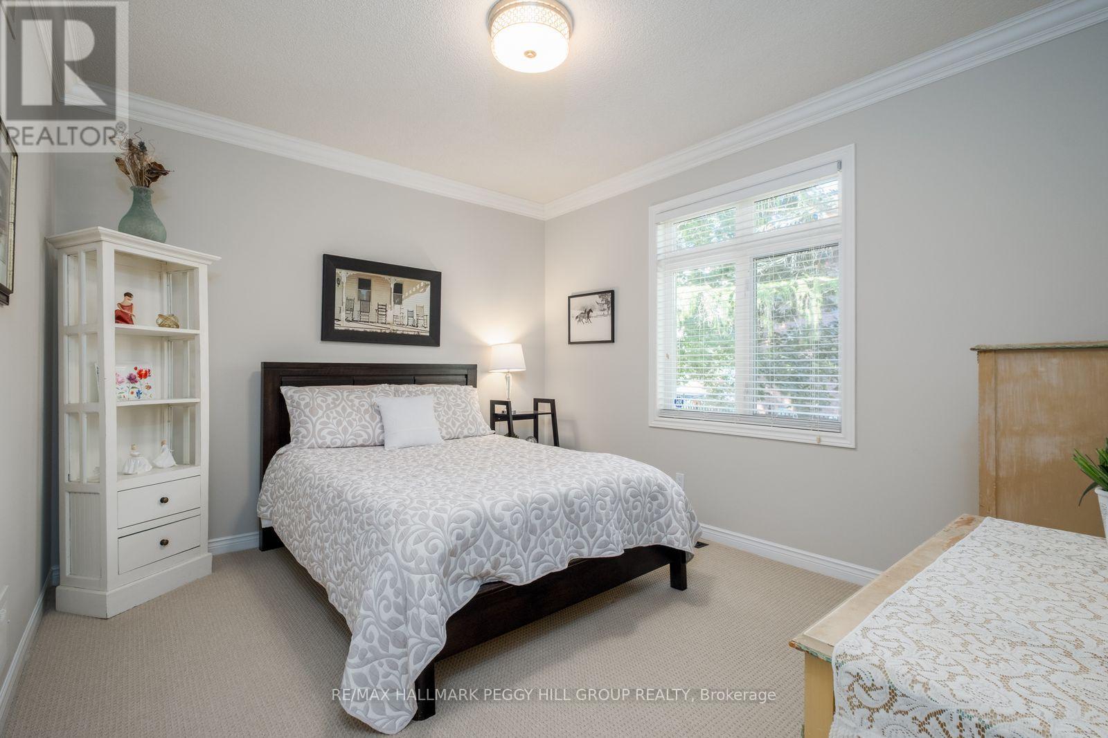68 Mactaggart Drive, King, Ontario  L0G 1N0 - Photo 12 - N12431939
