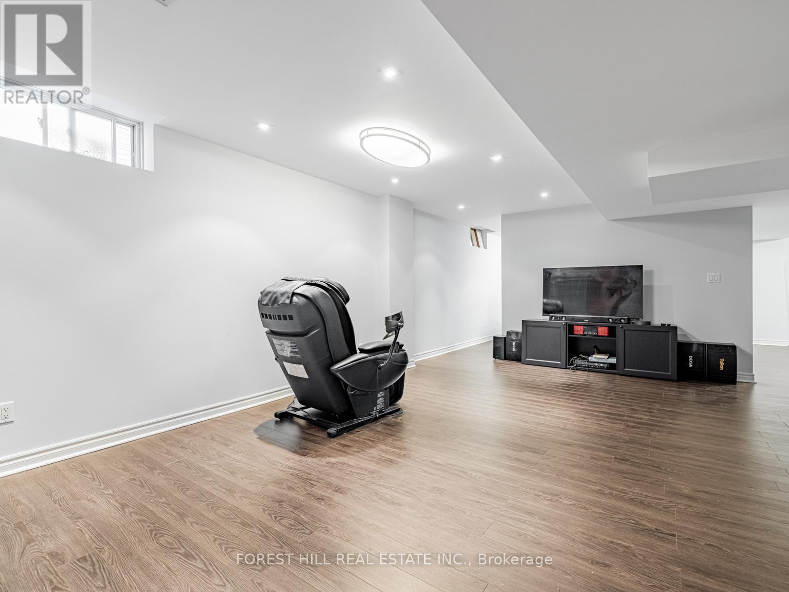 134 Royal Palm Drive, Vaughan, Ontario  L4J 8K1 - Photo 20 - N12431940