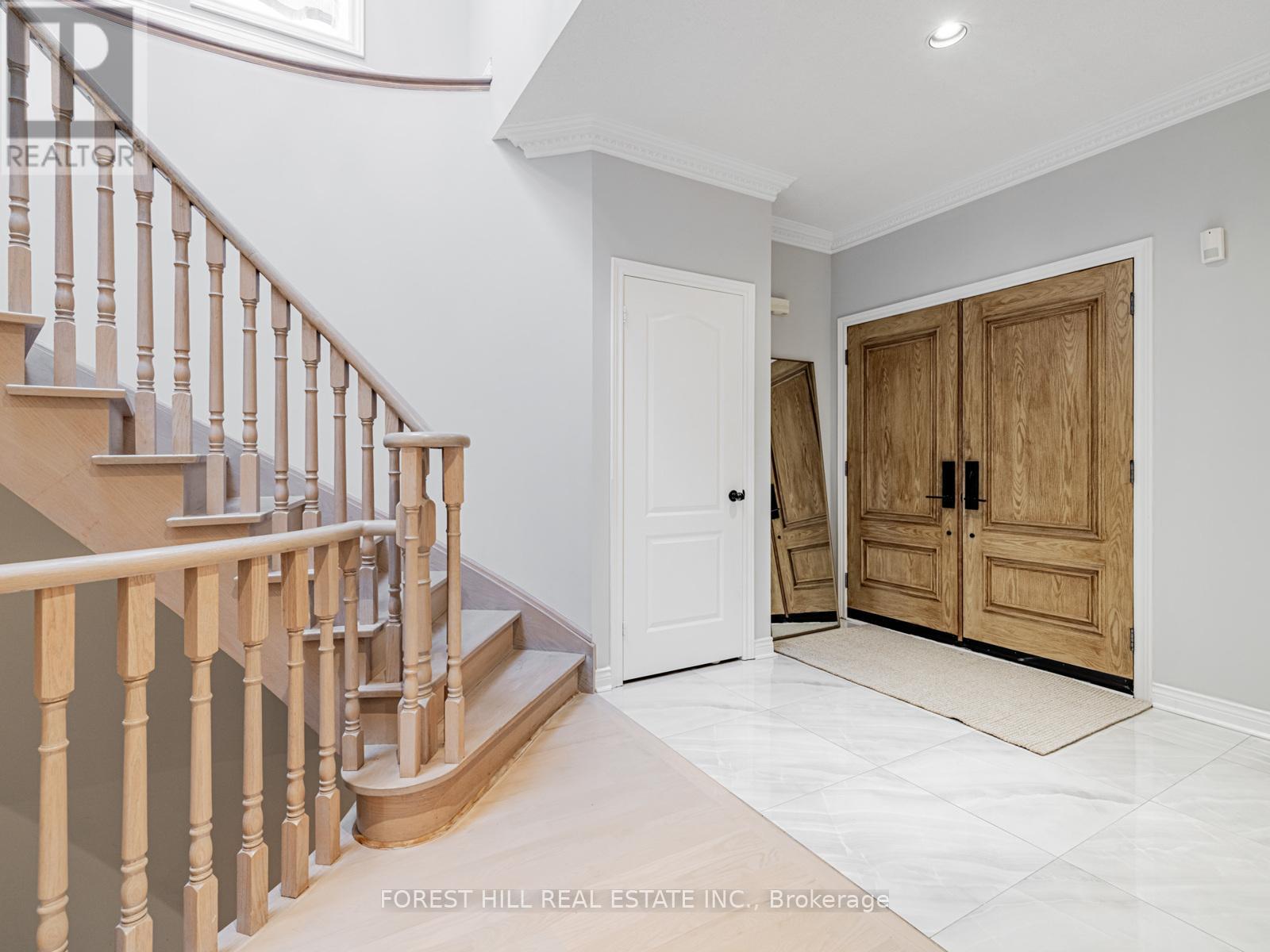 134 Royal Palm Drive, Vaughan, Ontario  L4J 8K1 - Photo 5 - N12431940
