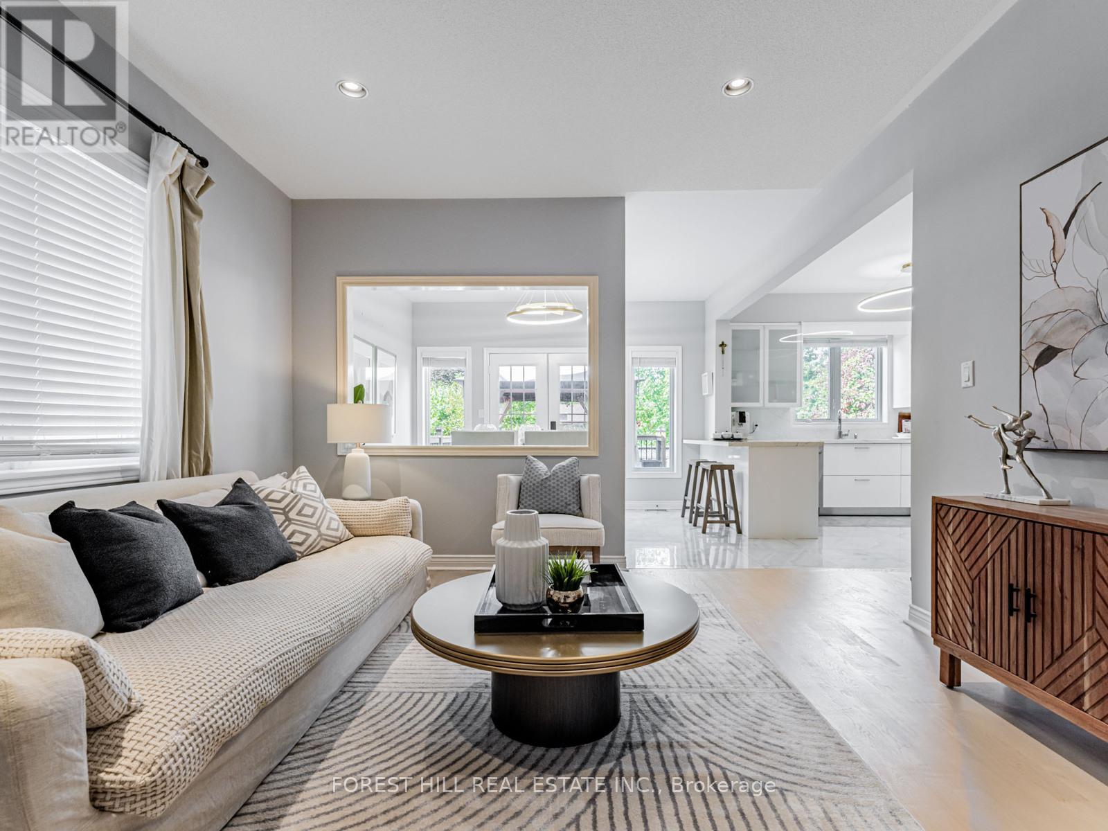 134 Royal Palm Drive, Vaughan, Ontario  L4J 8K1 - Photo 8 - N12431940