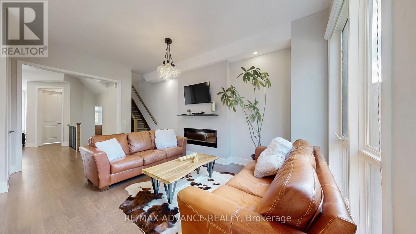 32 Crestridge Drive, Vaughan, Ontario  L4J 0K1 - Photo 10 - N12431943