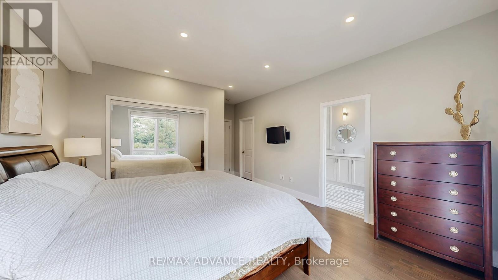 32 Crestridge Drive, Vaughan, Ontario  L4J 0K1 - Photo 25 - N12431943